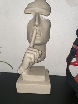 Statue