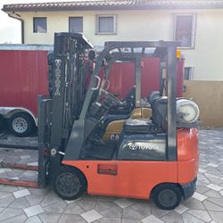 TOYOTA FORKLIFT 