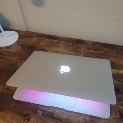 Fast And Snappy Upgraded Macbook Air 2017 i5 8gb 128gb Ssd