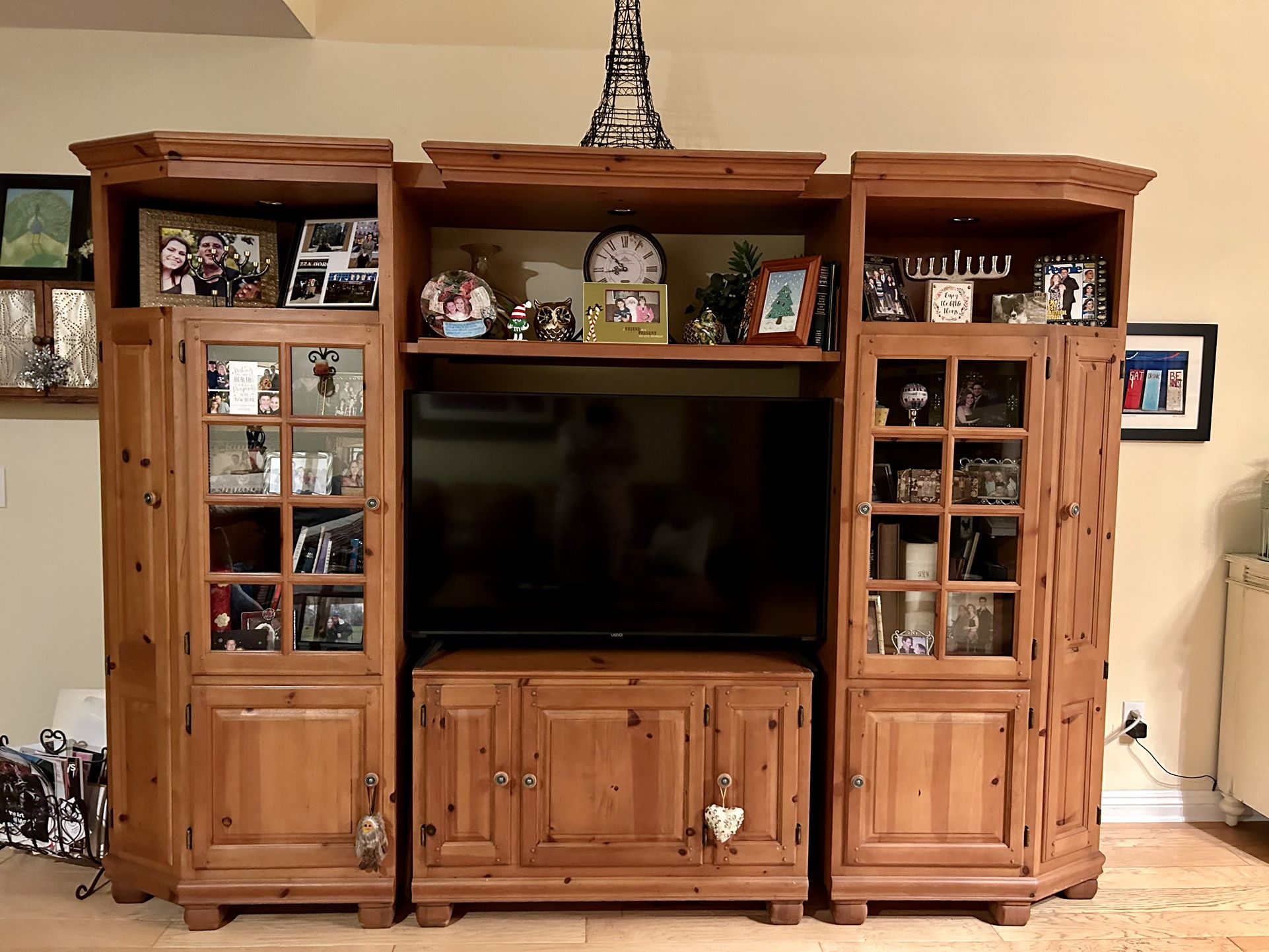 Wall Unit