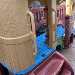 Step 2 Clubhouse Playhouse 