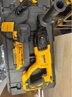 Dewalt Max Cordless Brushless 1” SDS