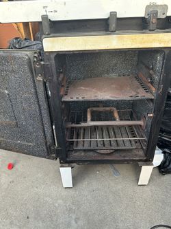 Vintage Magic Chef Stove 3 Burner (Works)