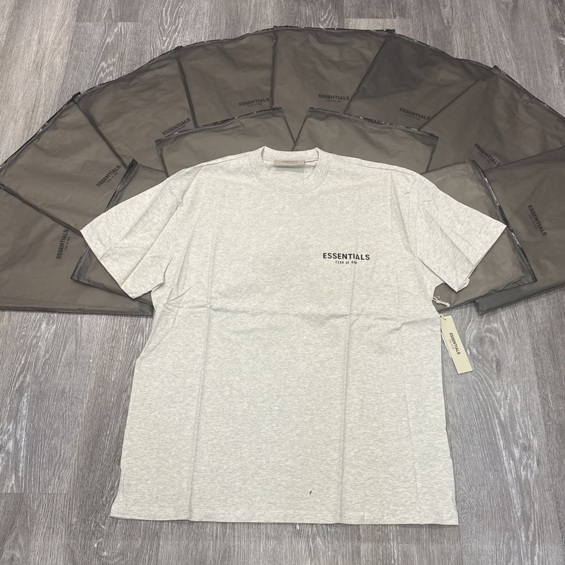 ESSENTIALS “LIGHT OATMEAL” TEE
