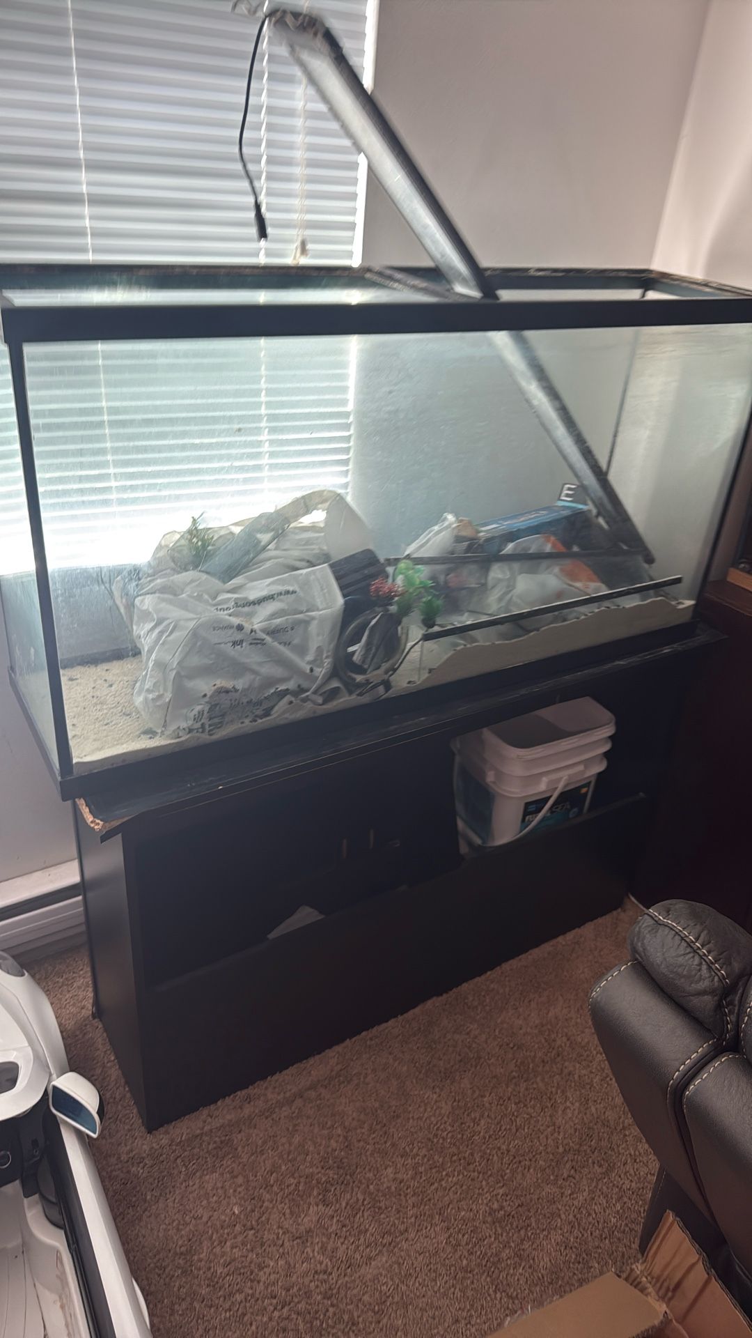 Tank (75 Gallon) / With Stand