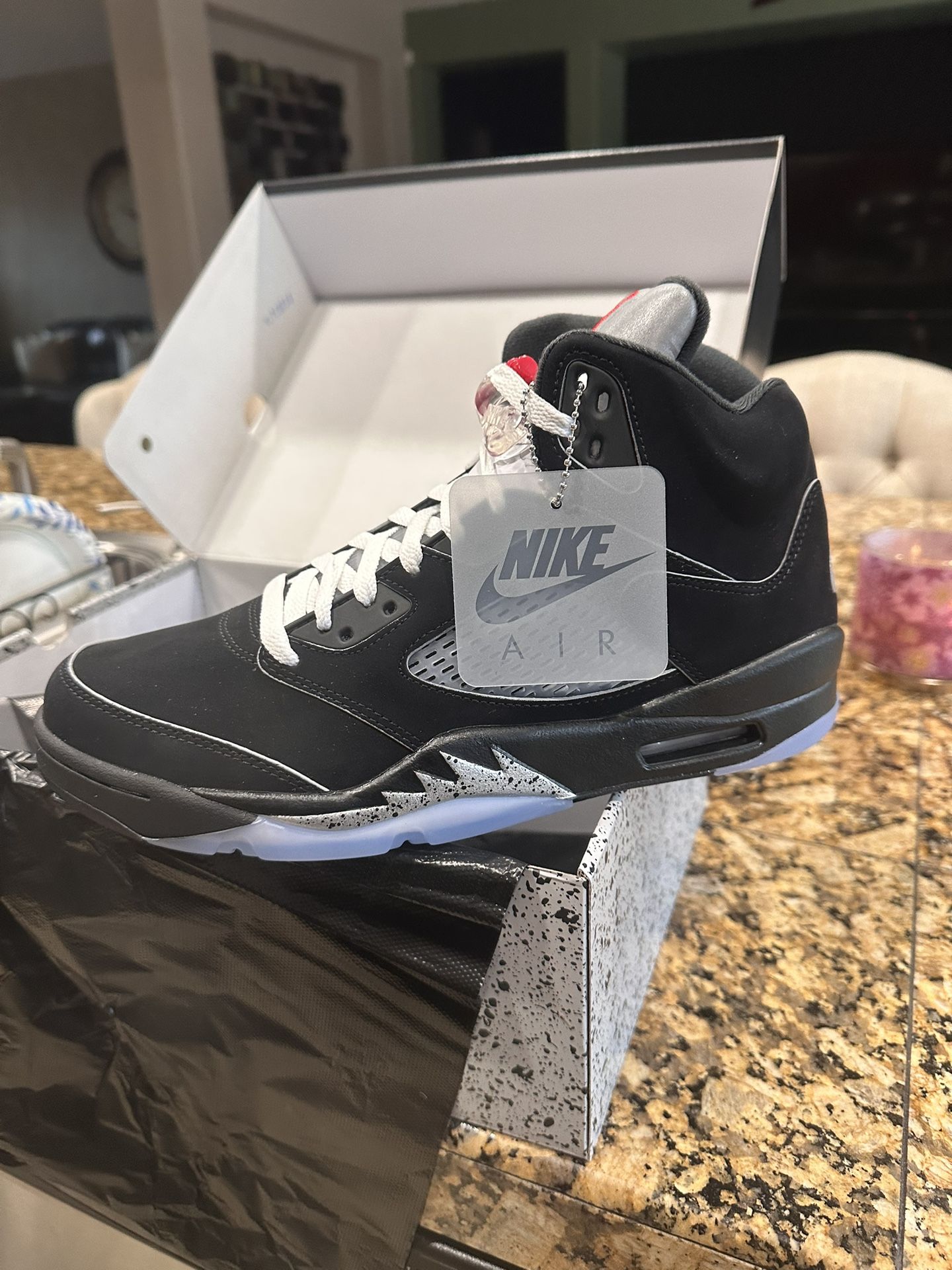 Jordan Retro OG Black Metallic Reimagined Men's SIZE 10