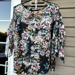 H&M black, multi-color floral cold-shoulder Top, Blouse. Size 10