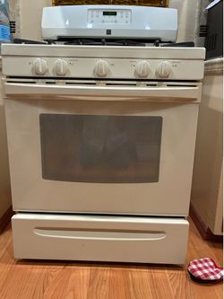Kenmore Gas Stove W/ Convention Oven