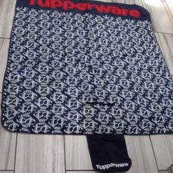 Tupperware Beach Blanket (1604 & Marbach)