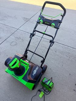 Greenworks DigiPro 20-Inch Cordless Snow Thrower
