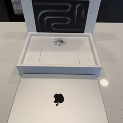 Brand New MacBook Pro M5