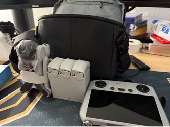 DJI Mini 3 Fly More Combo w/ DJI RC Screen Controller + 3 Batteries