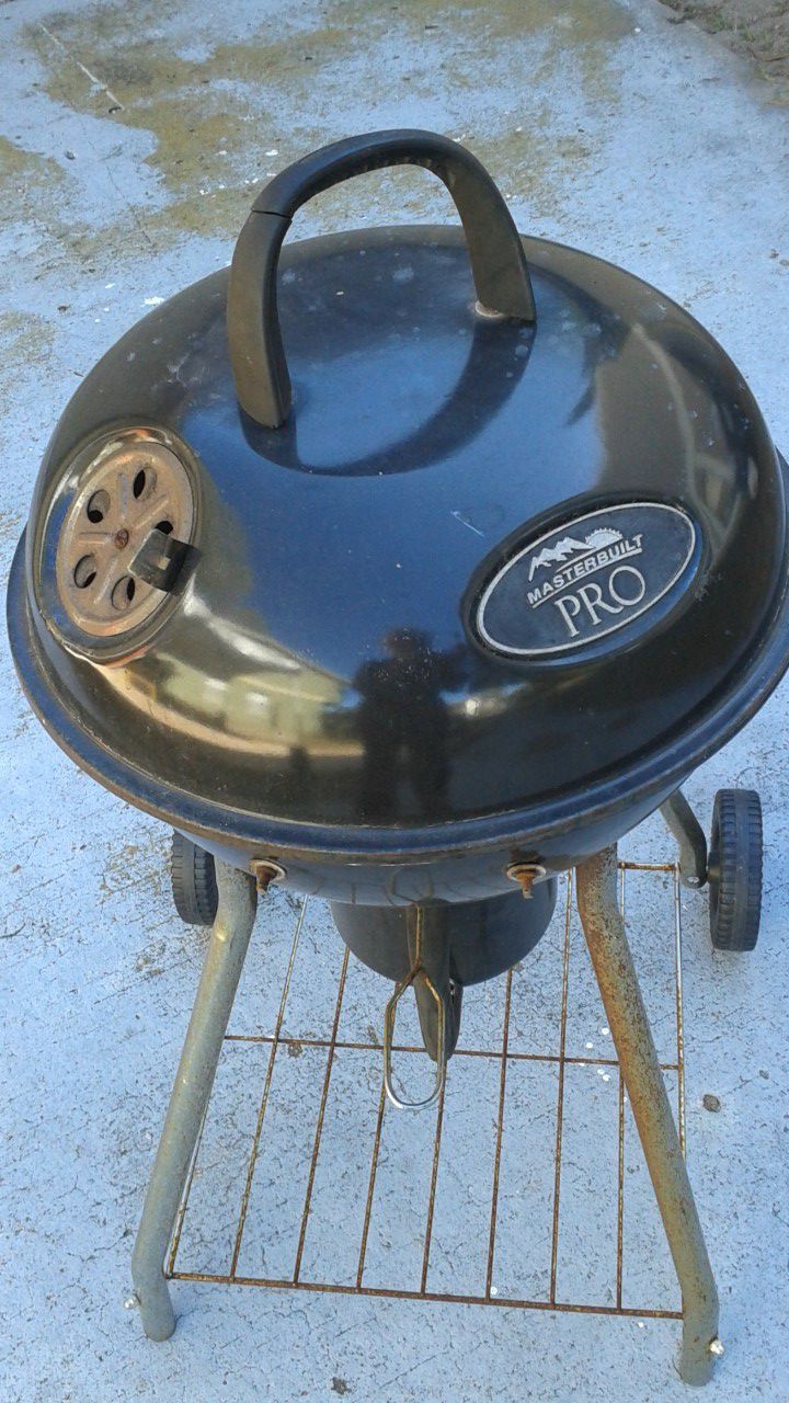 $15. "MasterBuilt Pro" BBQ Grill - All Metal and Portable - Just In Time For Tailgate Parties. $15. Cash
