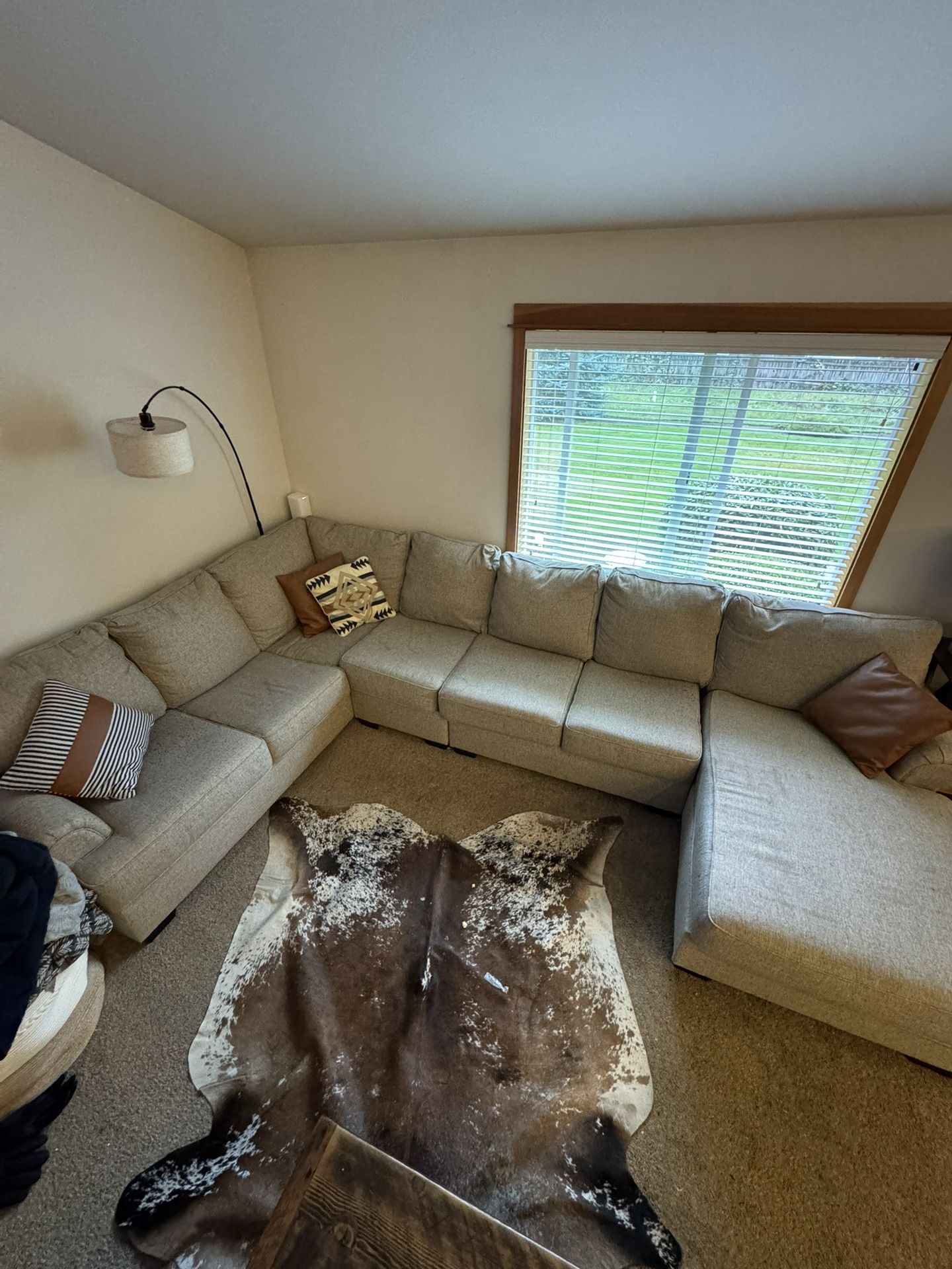 Sectional Couch with Chase