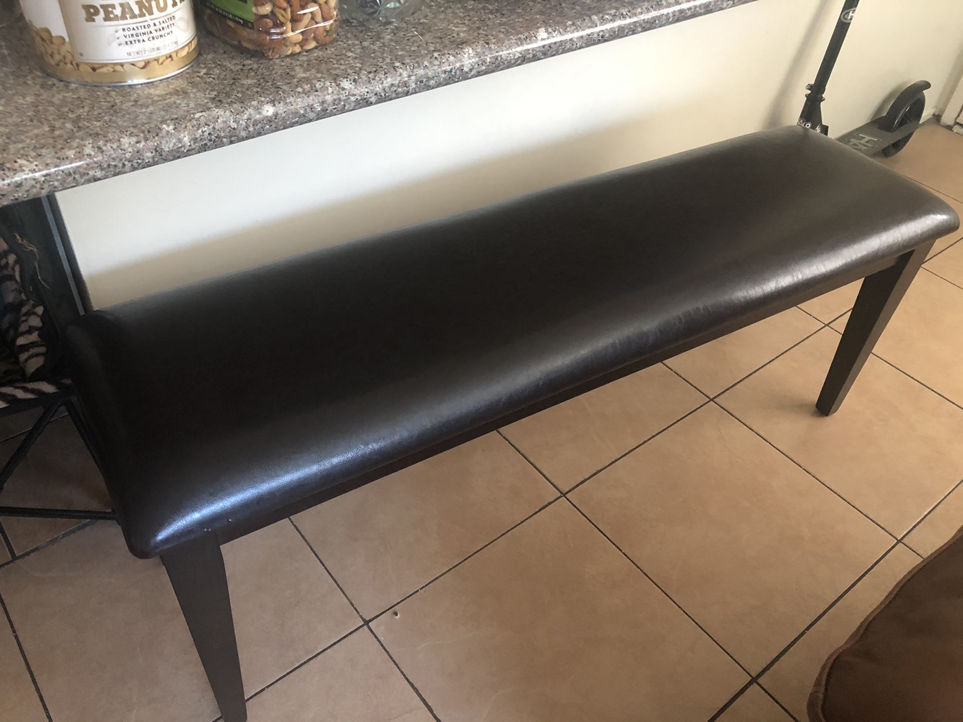 Leather Sitting bench new never been used just sitting in store room