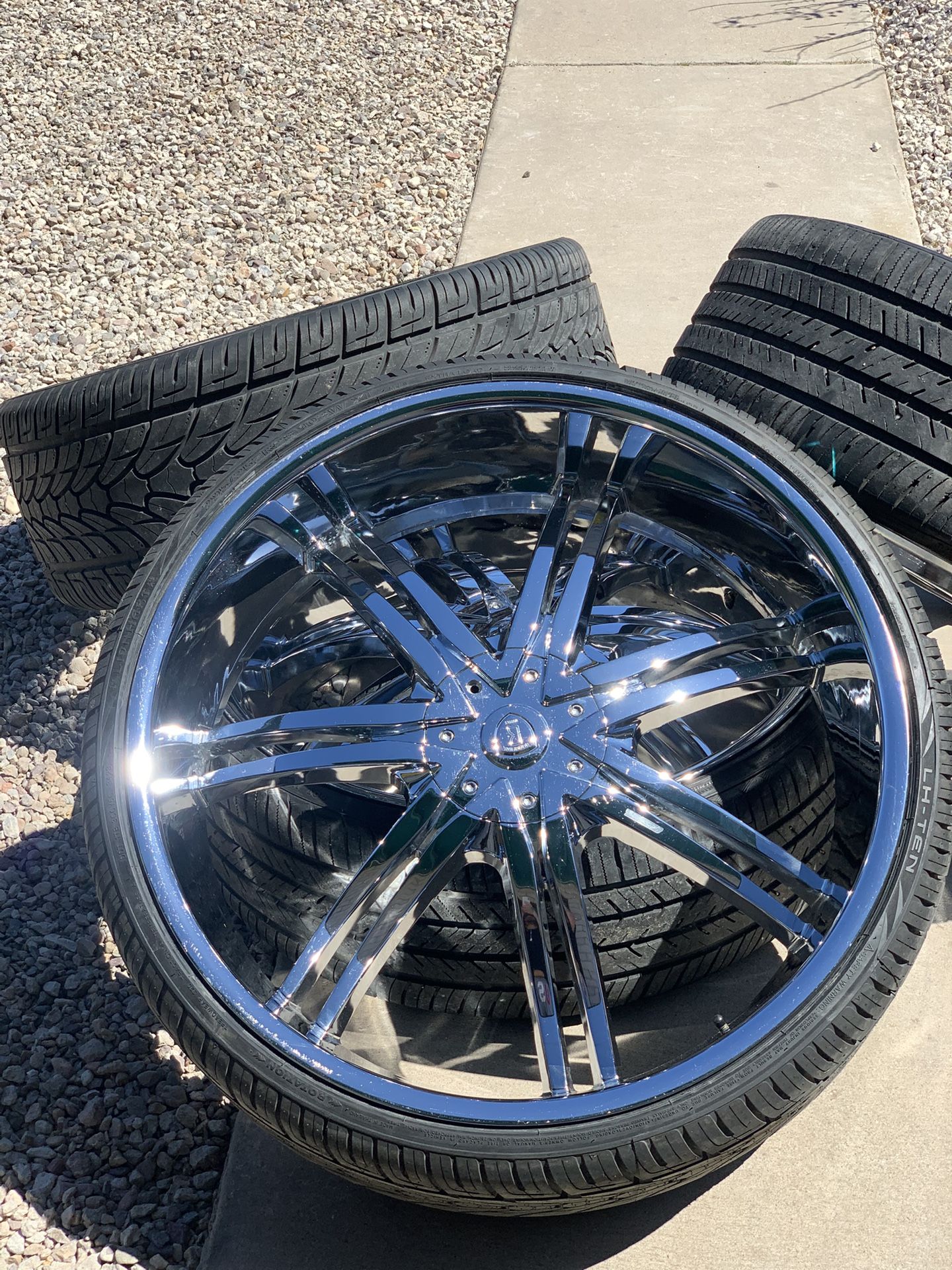 28 Size Rims 28 “ Rims for Sale in Tucson, AZ - OfferUp