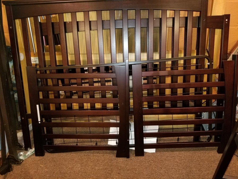 3in one crib with changing table