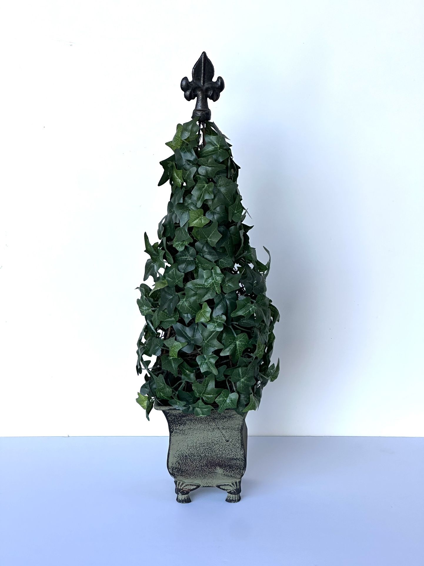 Ivy Topiary Christmas Tree, (artificial)