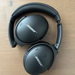Bose - Quiet comfort Wireless Noise Cancelling Headphones 