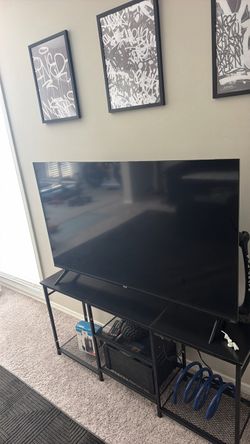 ONN Large Flat Screen TV 50/55 inch