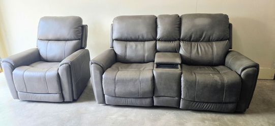 Loveseat/ recliner