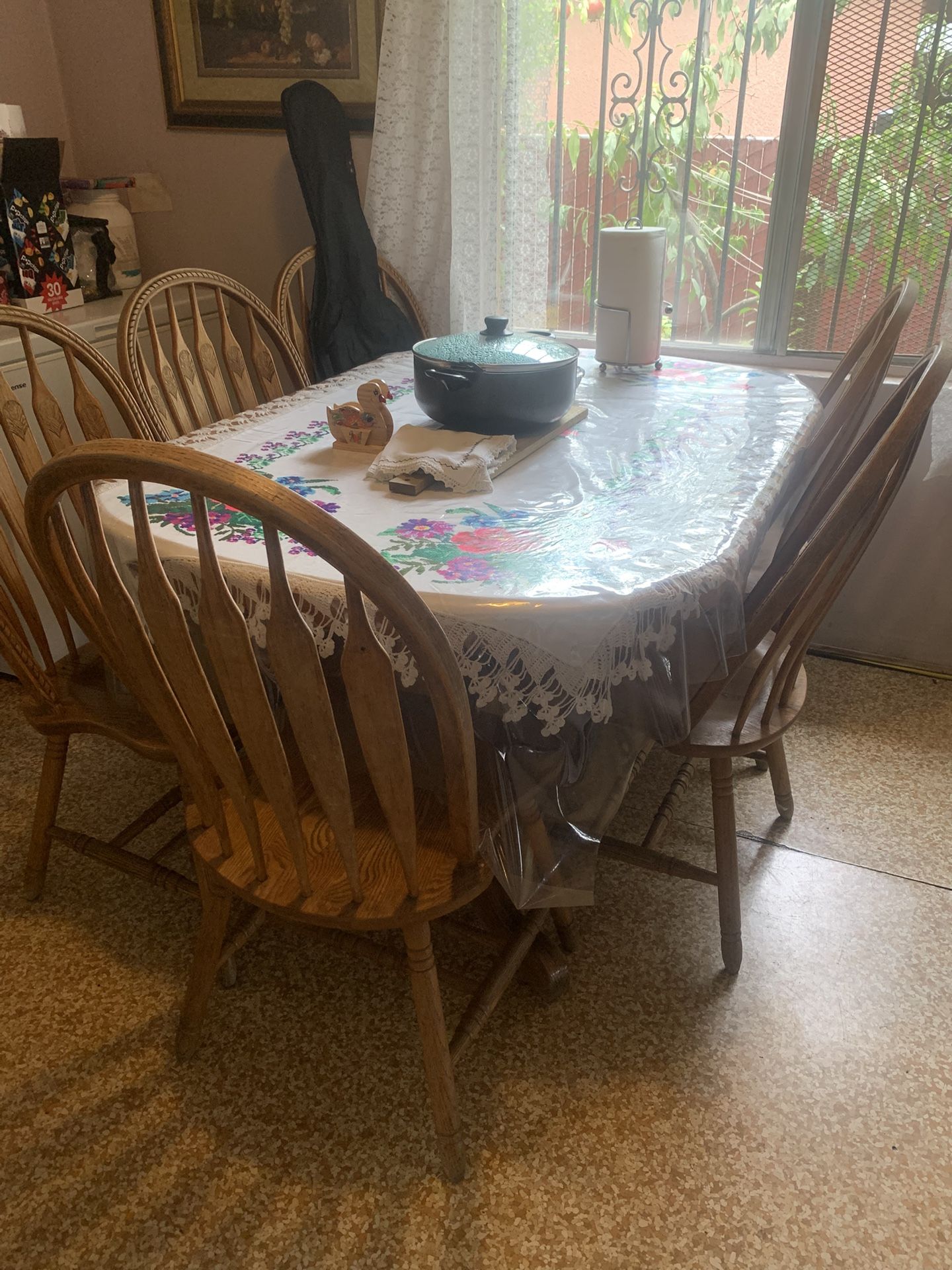 Solid Oak Kitchen Table w/extra Leaf Expansion
