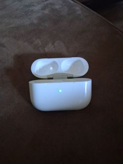 Apple air pod pro charging case