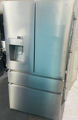 HiSense Refrigerator