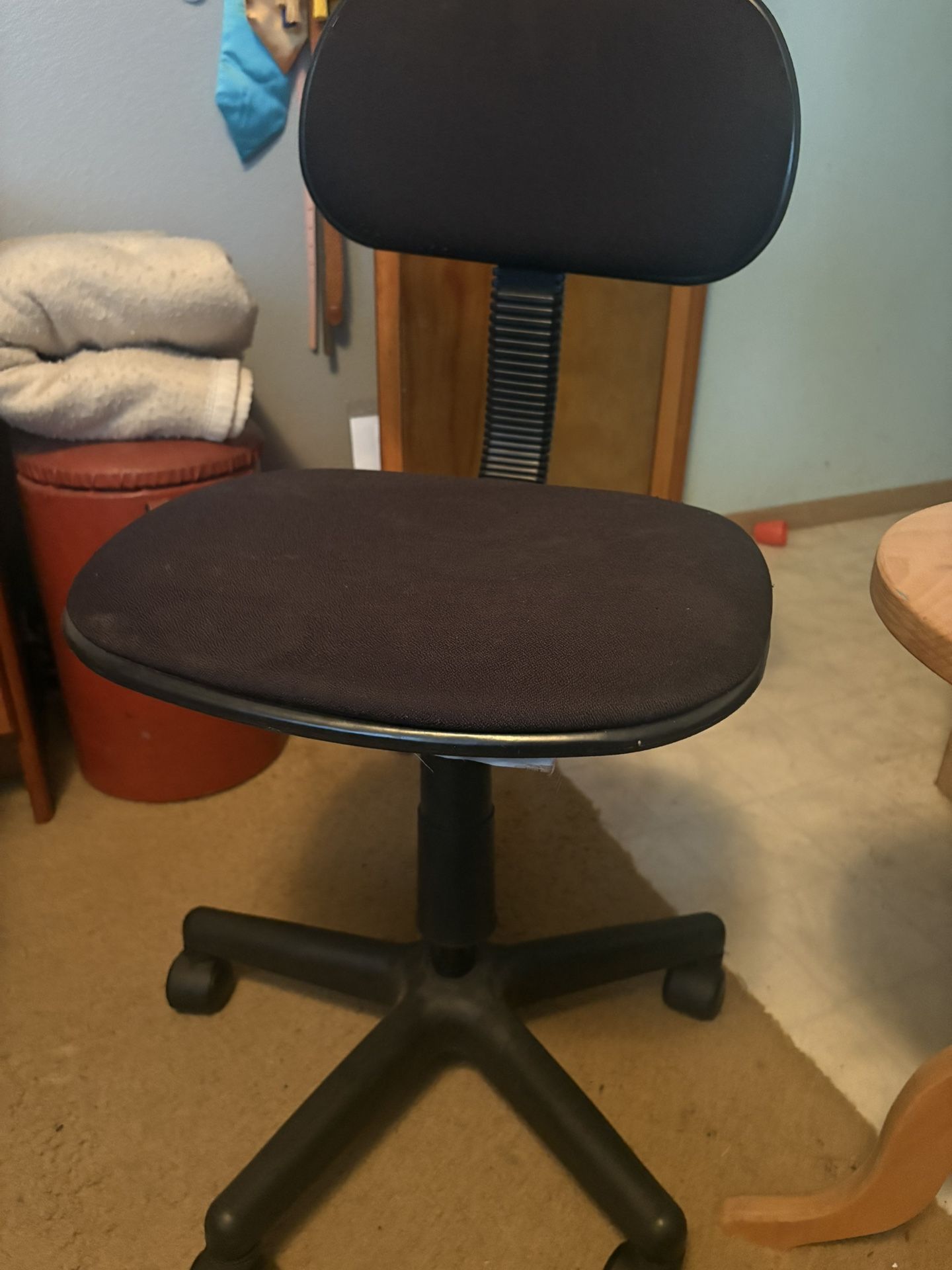 Simple Office Chair(adjustable)