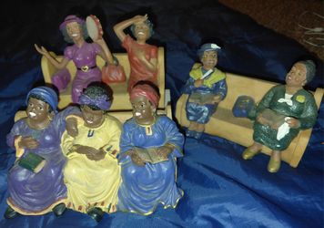 UTI Ebony Treasures Figures