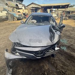 2019 Toyota camry FOR PARTS ONLY!