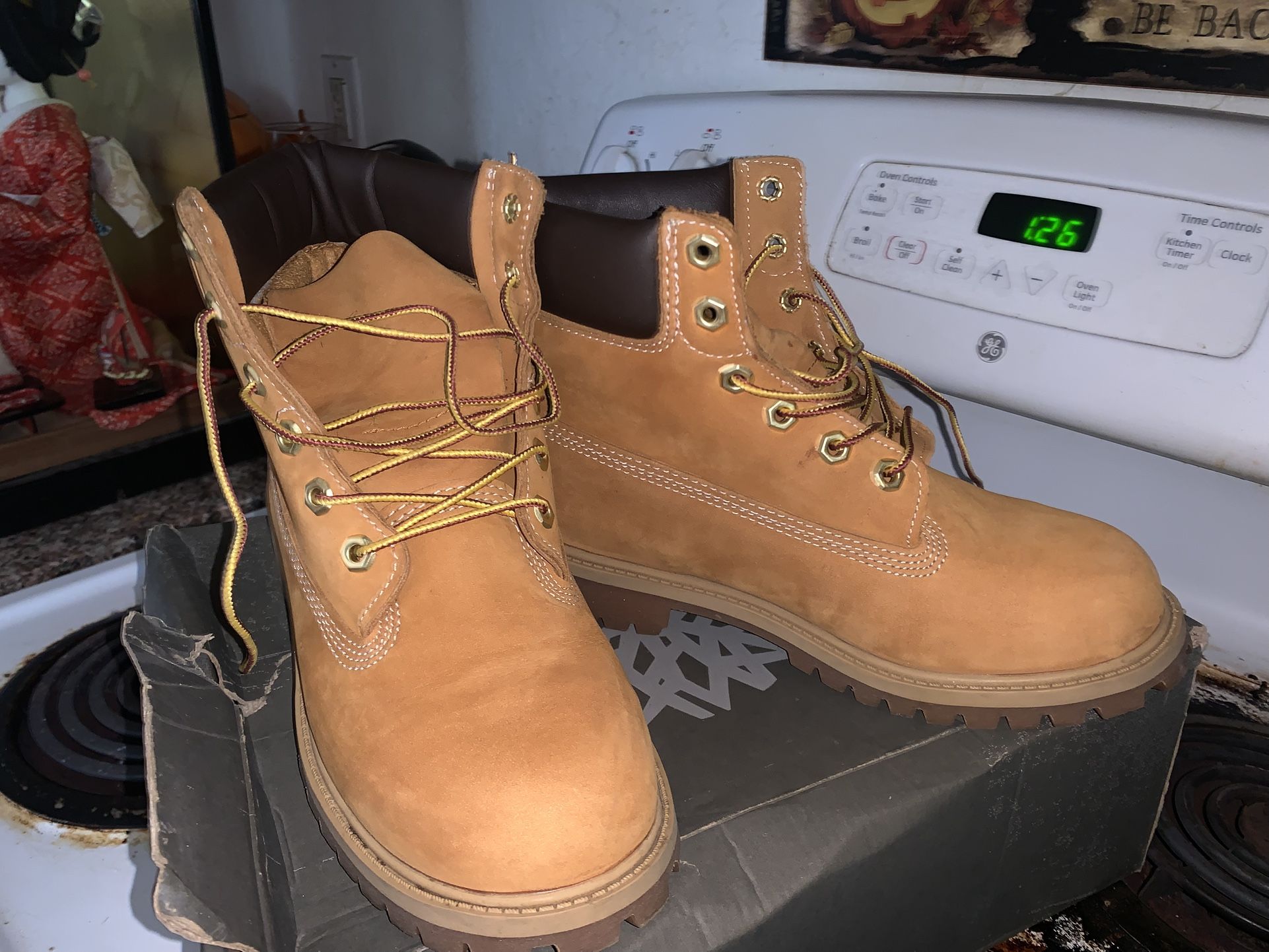 Wheat boots Size 5 1/2