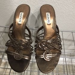 Ladies Shoes Size 7 $8 Each 