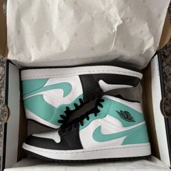 New Jordan 1 Mid Igloo Size 7.5 / 10 / 12.5