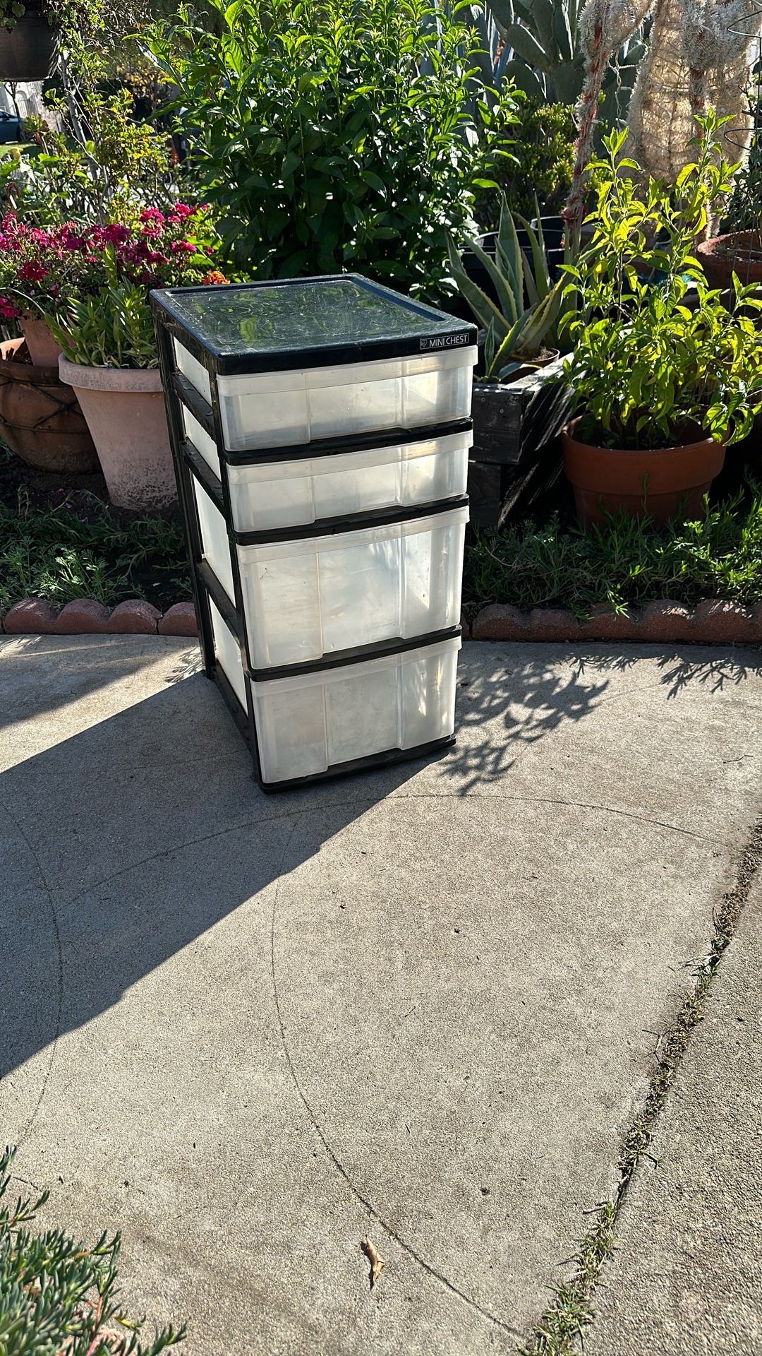 Mini Chest Storage Unit/Four Drawers