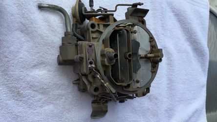 Rochester carburetor 4 bbl   Super clean Sbc bbc   Not aftermarket trash  it is a real Gm Chevy Chevrolet
