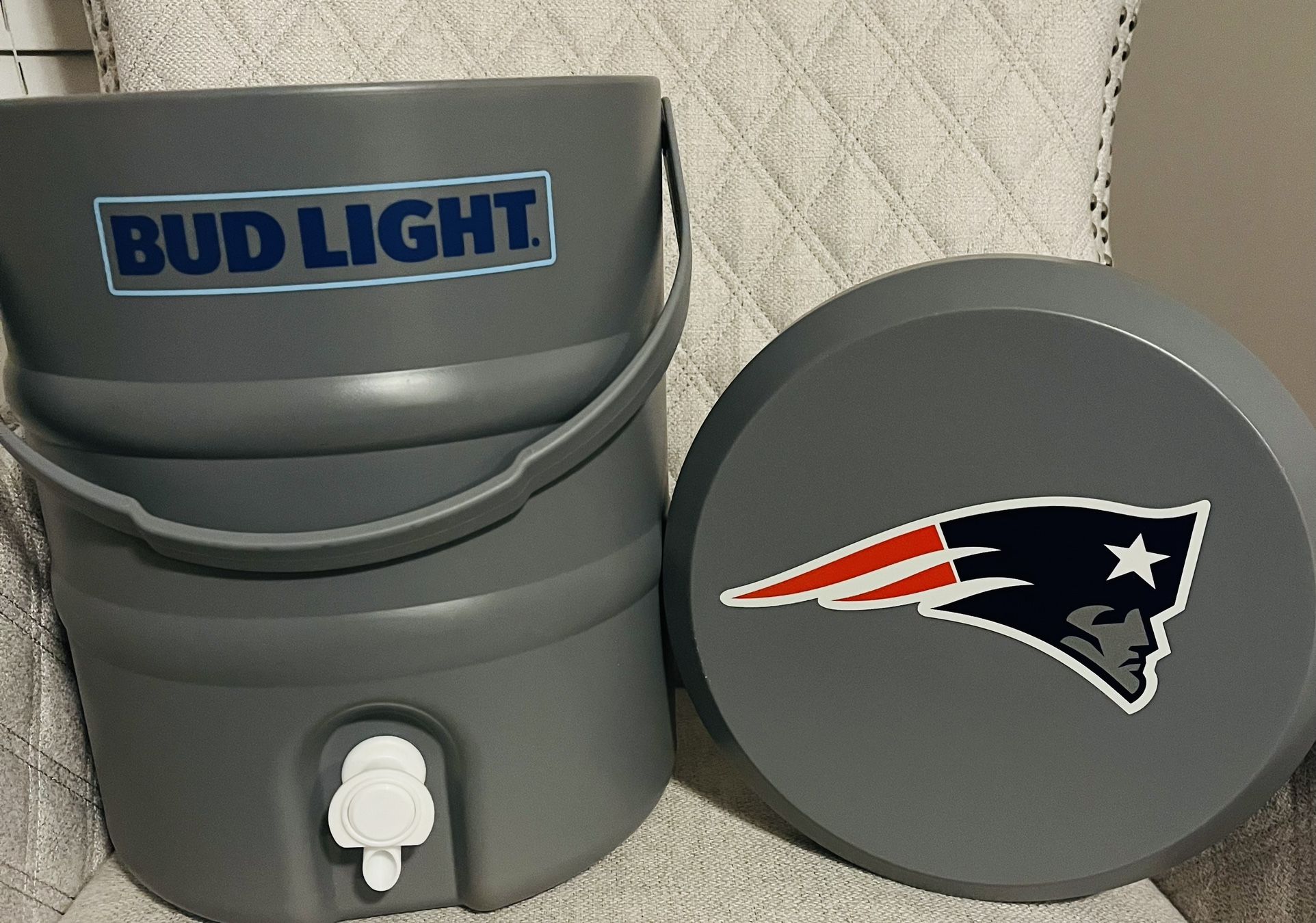 PATRIOTS / Bud Light. Water / Boat COOLER