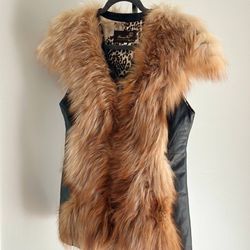Women's vest made of natural fur and leather