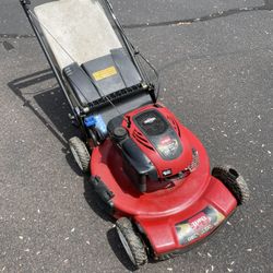 Lawnmower - Toro 22” Self Propelled Lawn Mower - Recycler 22