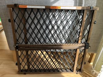 Evenflo Position & Lock Baby Gate, Pressure-Mounted, Farmhouse Collection