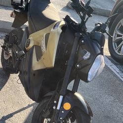 Electric Motorcycle 2023  Venom 2000 Watt  