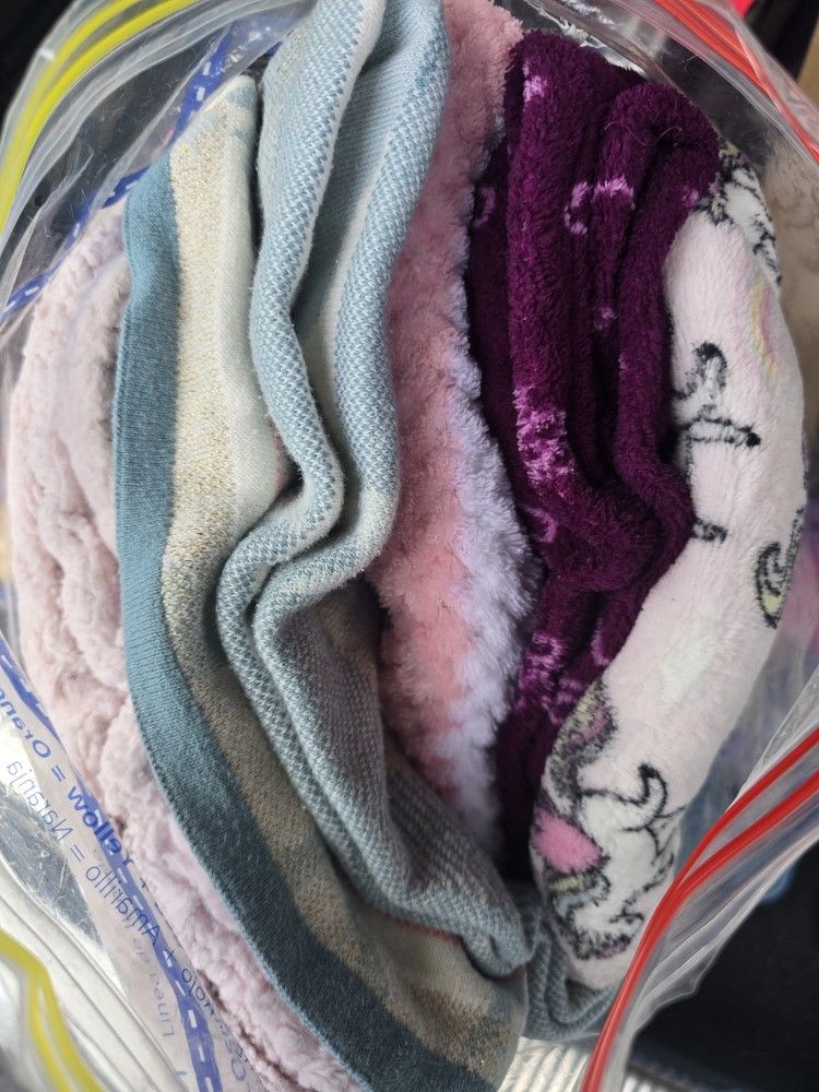 Toddler Blankets And Foam Building Blocks