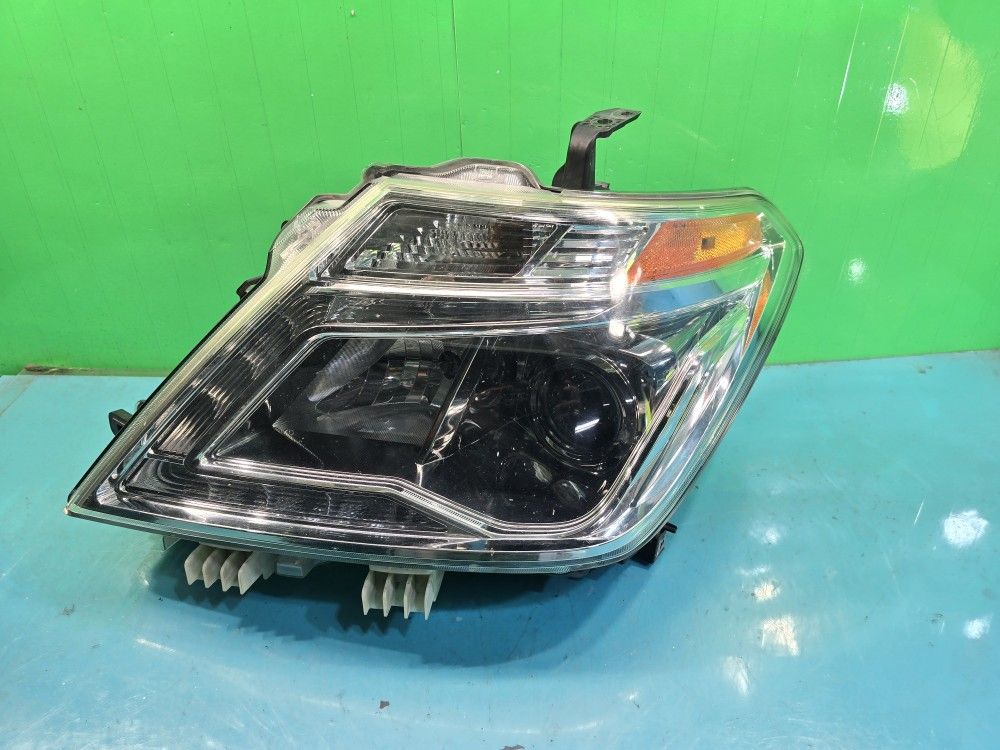 Headlight Armada 2017 2018 2019 2020 OEM