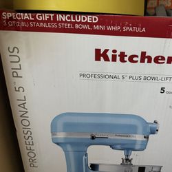 Never Used KitchenAid Mixer