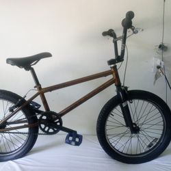 Free Agent Maverick Bmx