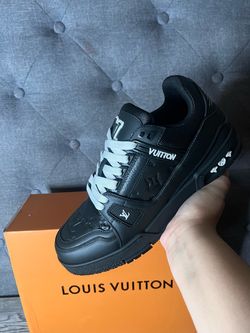 Lv trainer black