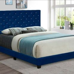 UPHOLSTERY PLATFORM BED NEW IN BOX 