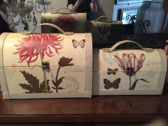 2 new decorator boxes really nice