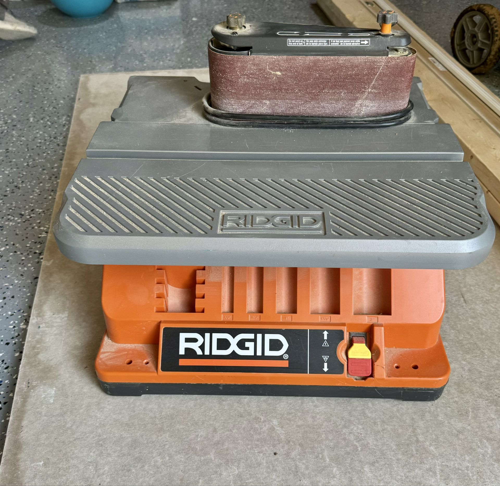 Barely Used Ridgid Oscillating Edge, Belt, Spindle Sander
