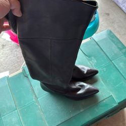 New Women Boots size 7 